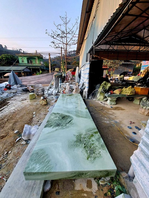 tam-da-xanh-ngoc-van-chan-yen-bai-kich-thuoc-100x300x15cm-da-xanh-yen-bai-viet-nam