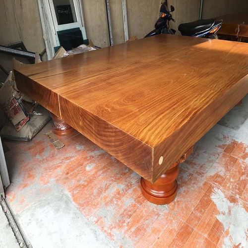 Chiếu ngựa gỗ cẩm vàng nguyên khối kích thước 240x220x16 - 260x220x16cm