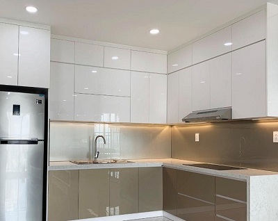 Tủ bếp mầu nâu trắng