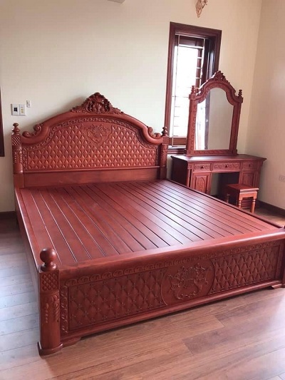 Giường ngủ Nữ Hoàng tự nhiên cao cấp Chạm khắc vòm vách đục trám gỗ Hương Đá rộng 1m6x2m, 1m8x2m, 2mx2m2