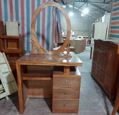 Bàn phấn gỗ xoan khung gương thiên nga BP66