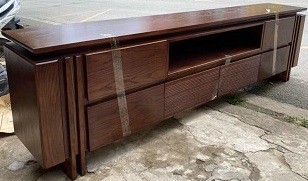 Kệ tivi gỗ sồi phun giả màu óc chó rộng 220cm sâu 40cm cao 60cm