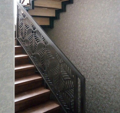 Vách ngăn gỗ MDF VG98 Thiết kế lông vũ đem lại sự mới lạ cho khu vực cầu thang GHO-5125