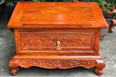 Bàn tụng kinh gỗ hương đá