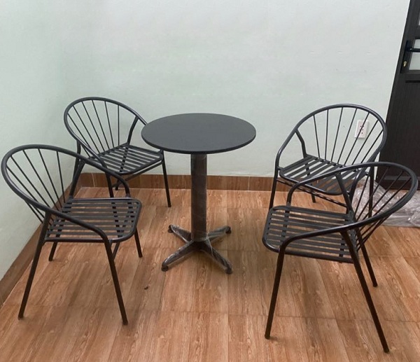 Bộ bàn ghế cafe sắt sơn tĩnh điện BCF12 lưng tựa uốn cong về phía sau