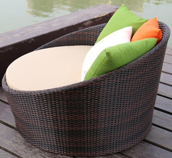 Ghế mây nhựa tắm nắng hồ bơi GMN02 nệm gối tạo cảm giác mềm mại